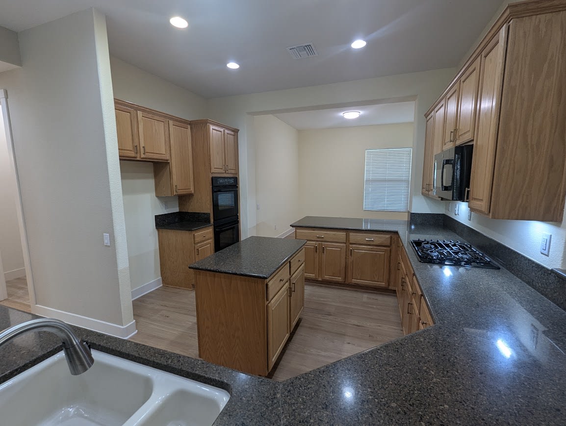 2678 Kingfisher Ln – photo 4