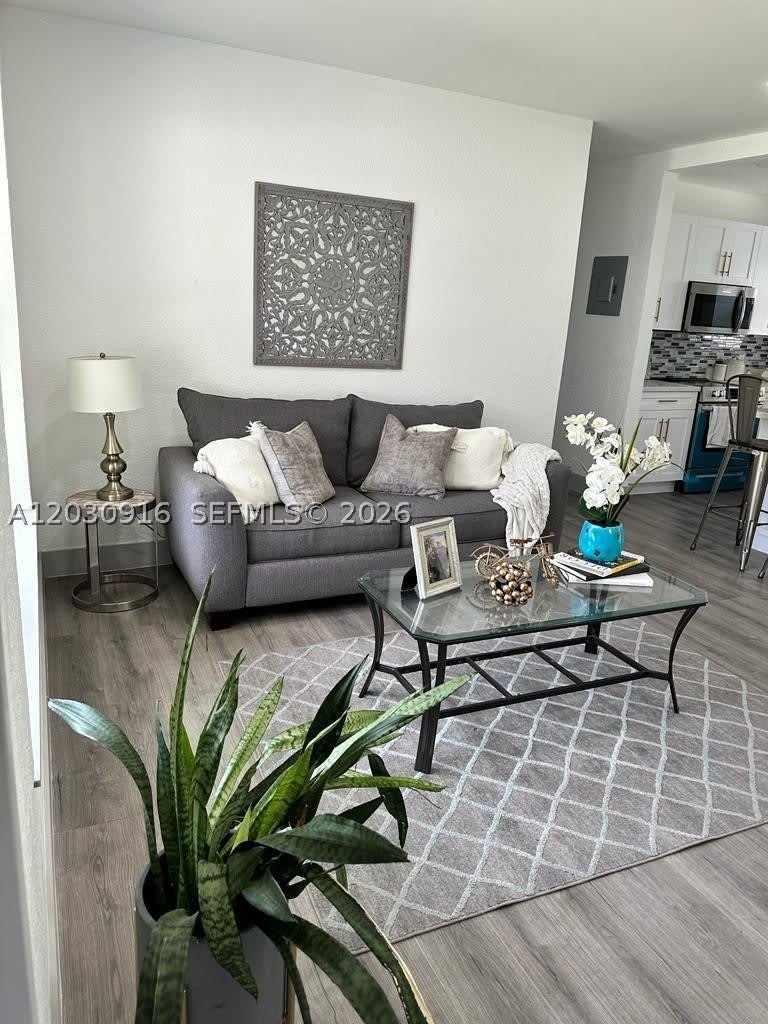 1029 SW 1st Ave – photo 5