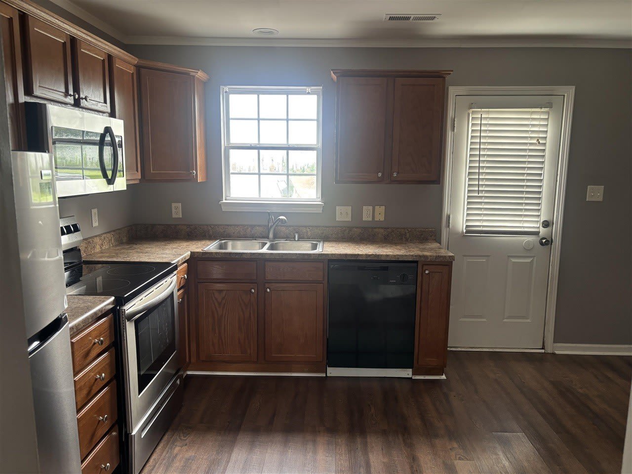 180 Coachman Court – photo 3