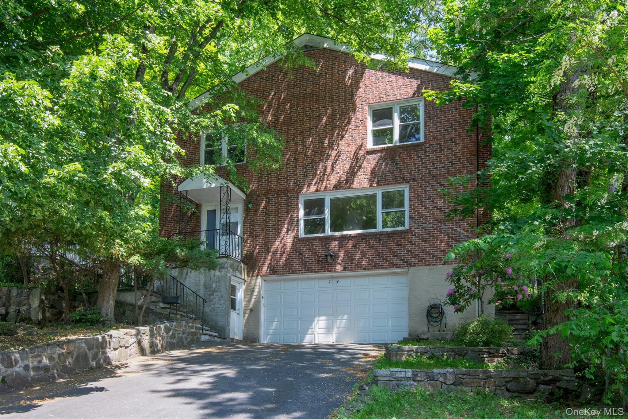 74 Briary Road – photo 1