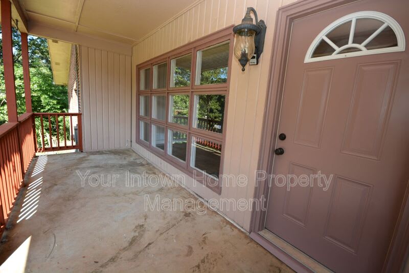 1864 Flintwood Dr Se – photo 3