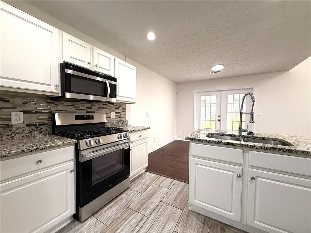2150 Lexington Lane – photo 5
