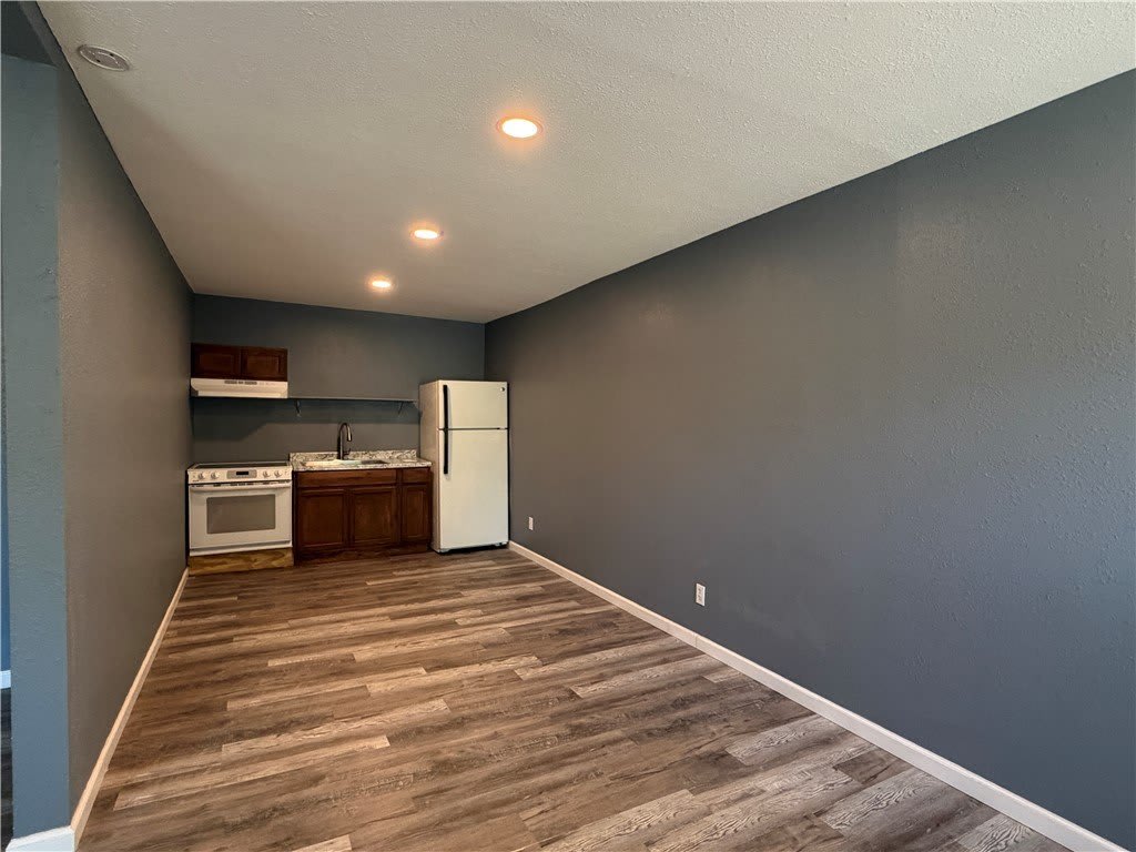 2725 Deer Street – photo 4