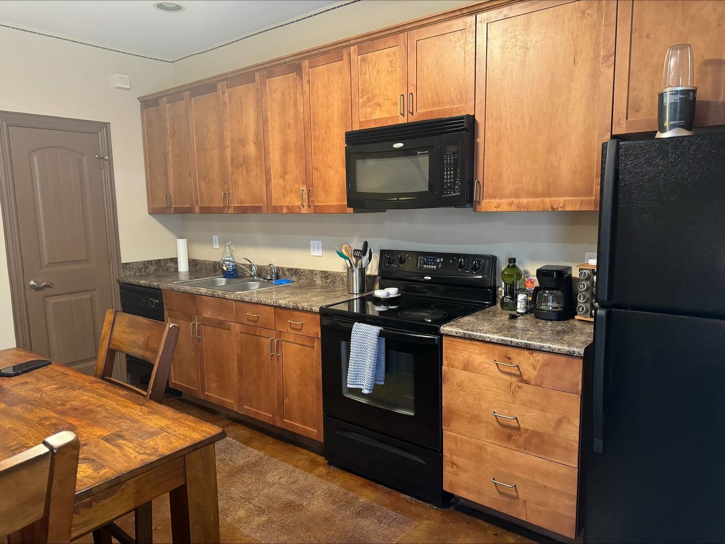 Now Leasing at Bandera Ranch – photo 4