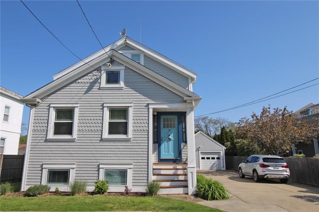28 W Narragansett Avenue – photo 1