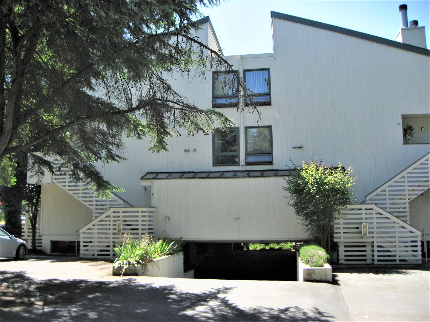 2 Bed 2 Bath Bellevue Crossroads Condo 2 595 Month – photo 1