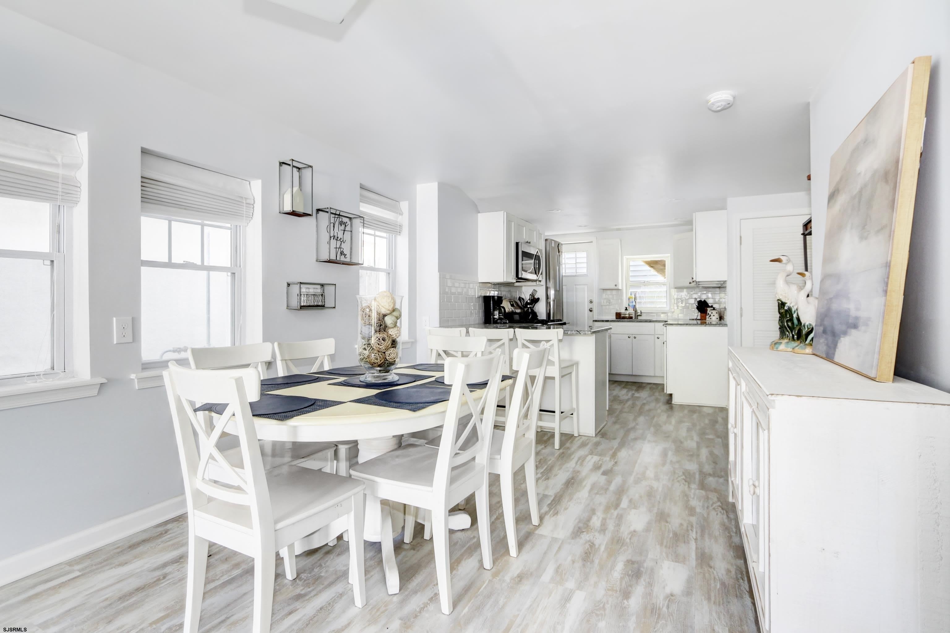 18 N Newark Ave – photo 3