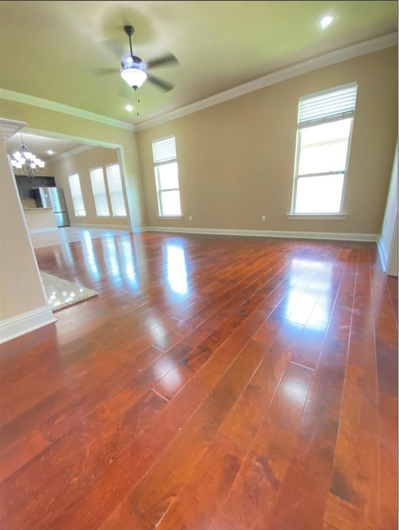 3 2 1842 Sqft 2304 95 Per Month 1144 Island Park Blvd – photo 3