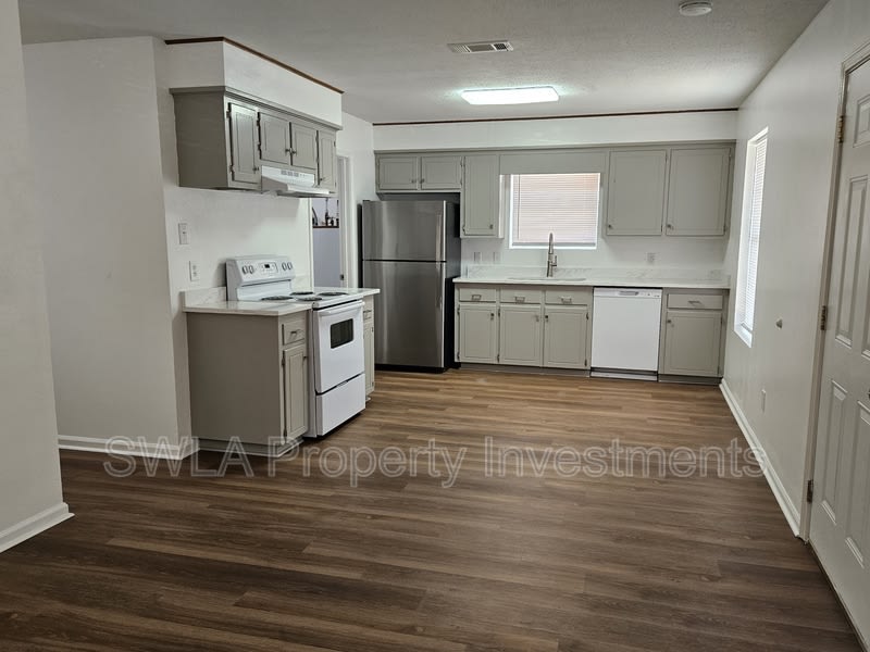 1748 South Tallowood Drive – photo 2