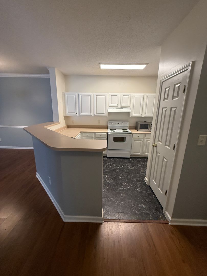 Mercer Point Condominiums – photo 4