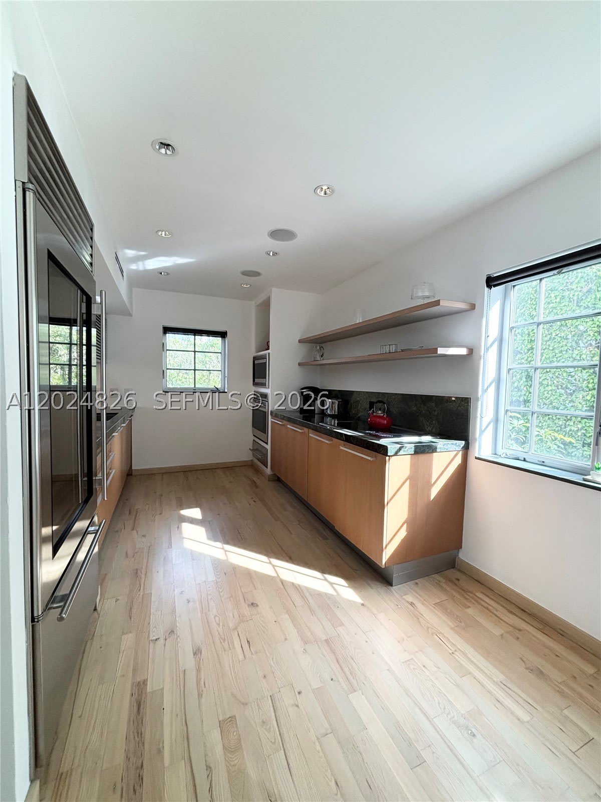 1520 Michigan Ave – photo 4
