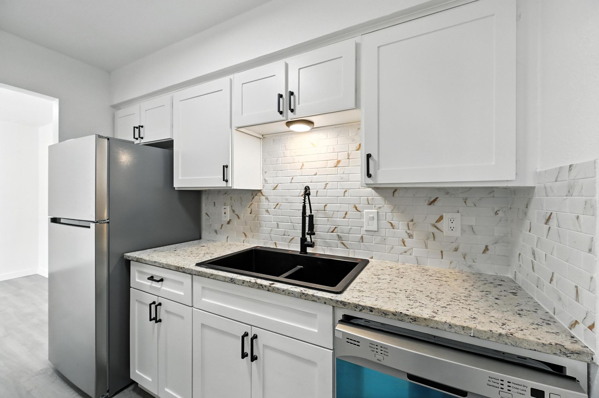 South Crest – photo 1