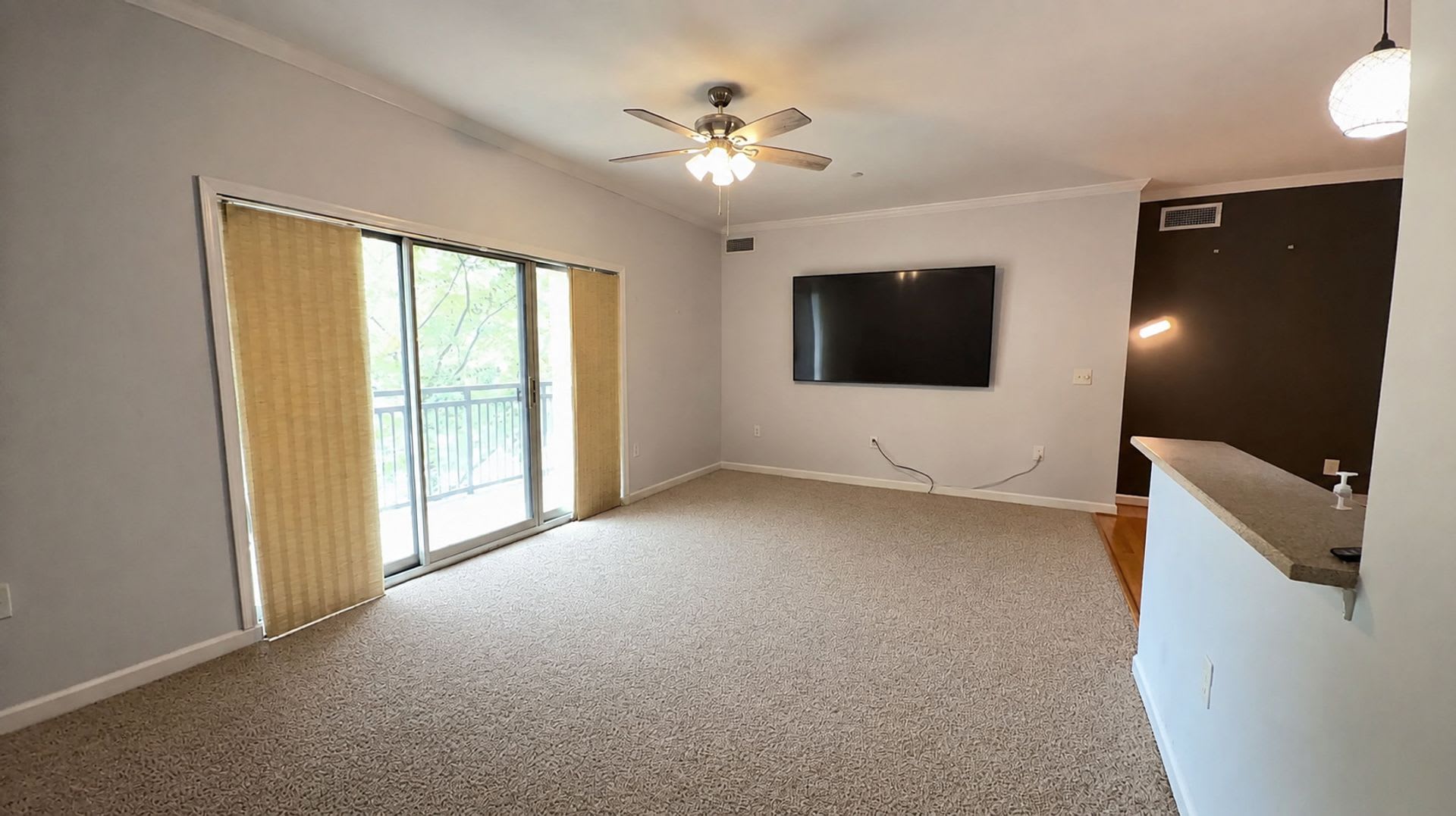 Charming 2-Bedroom Condo in Port Warwick – photo 4