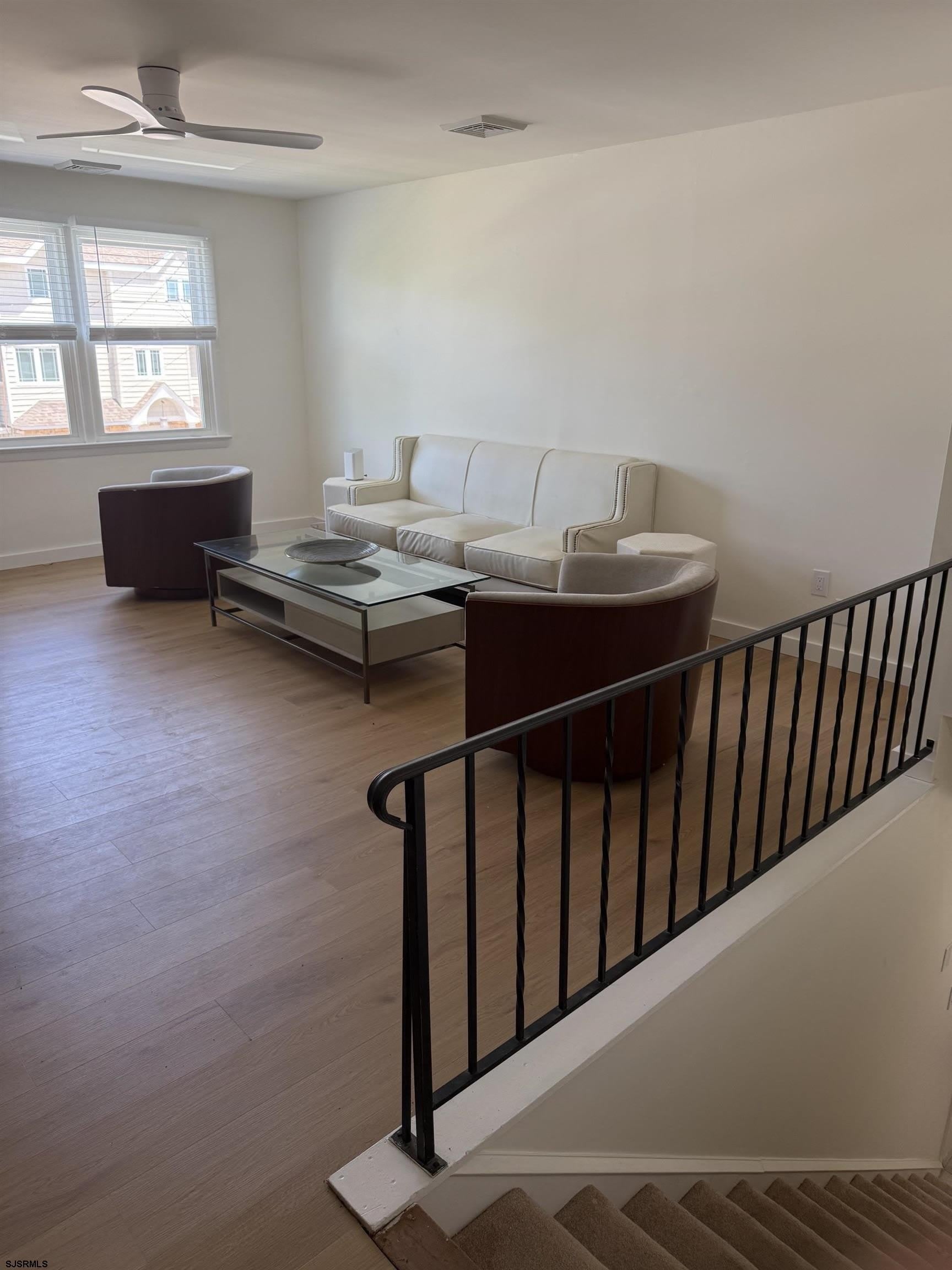 210 N Surrey Ave – photo 3