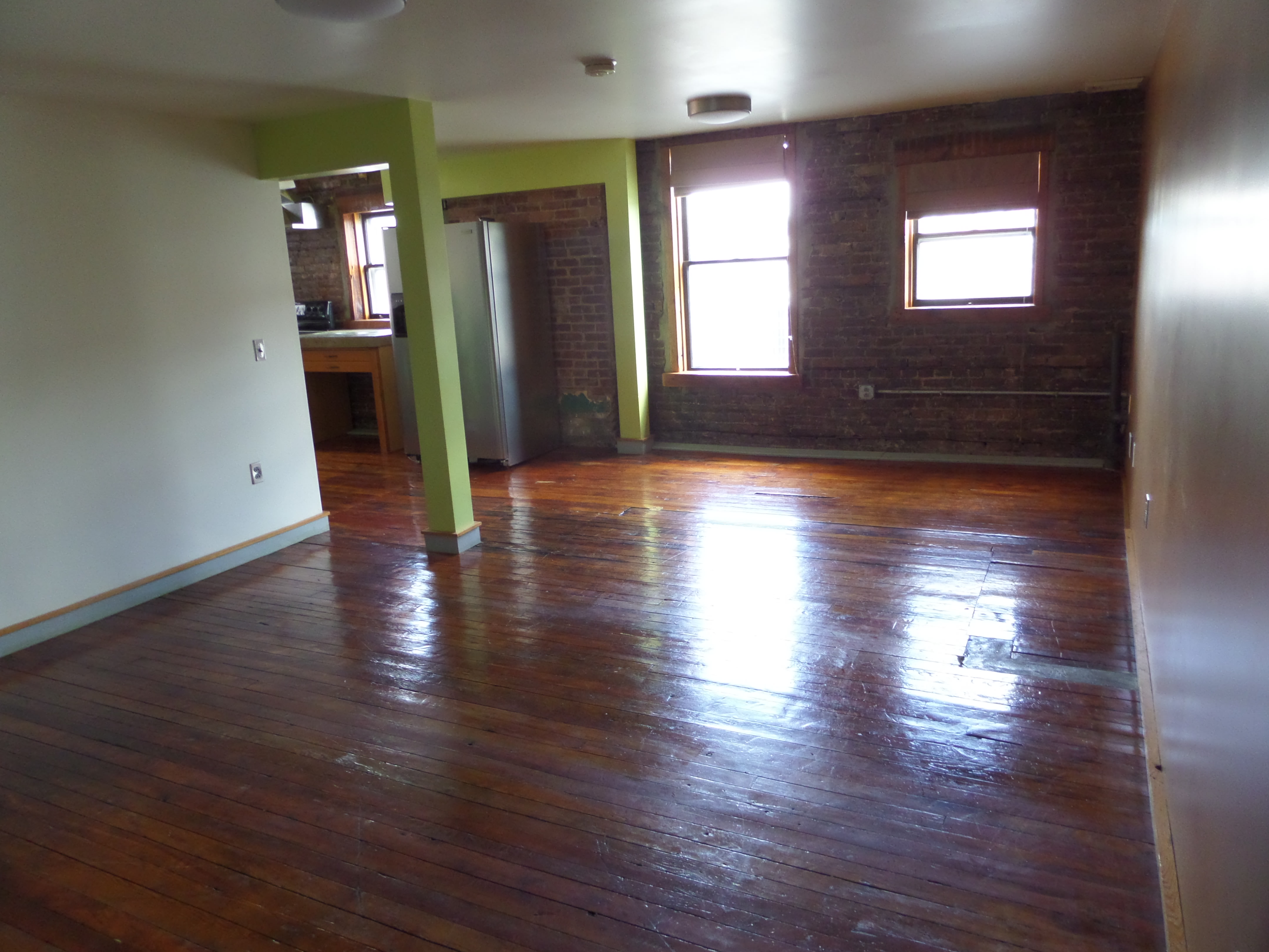 48 W 4th St – photo 3