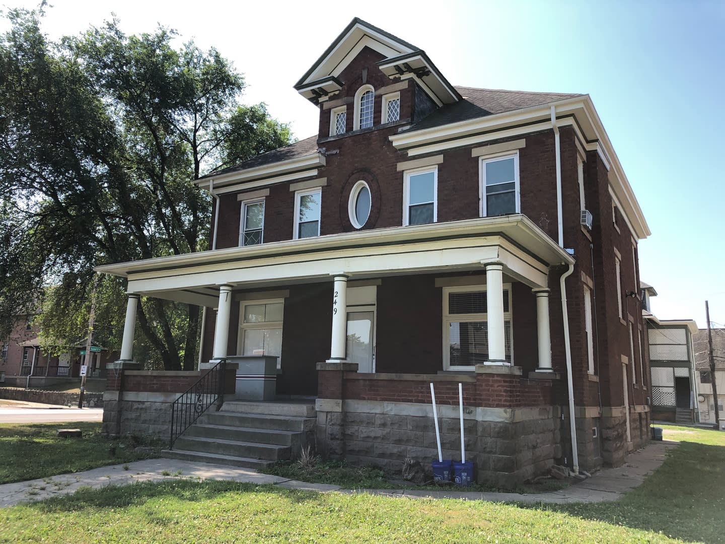 E 16th Ave 249 IF – photo 1