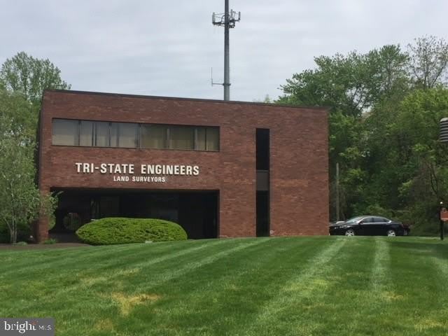 801 W STREET Road – photo 1