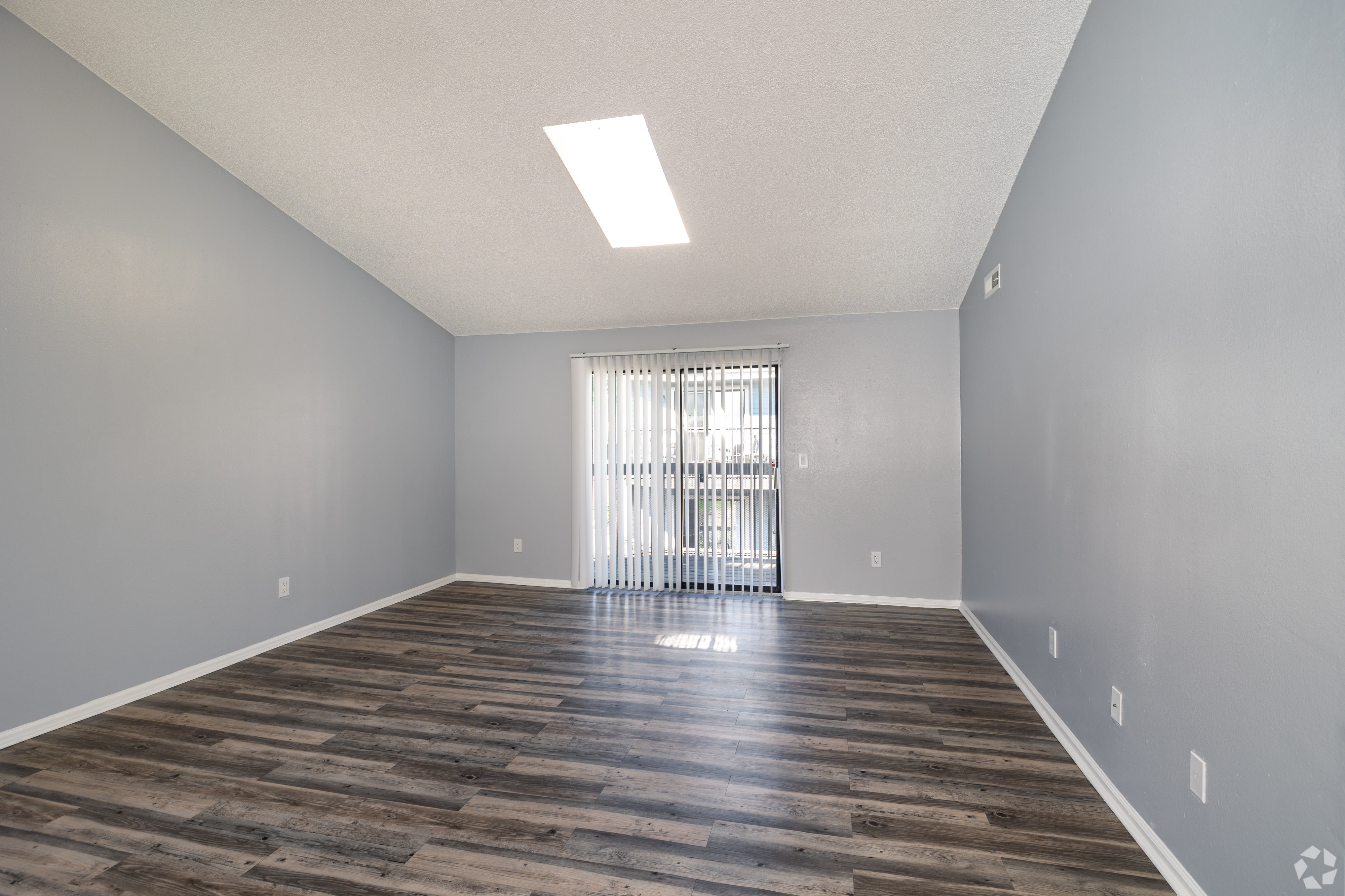 Parkside Apartments – photo 2