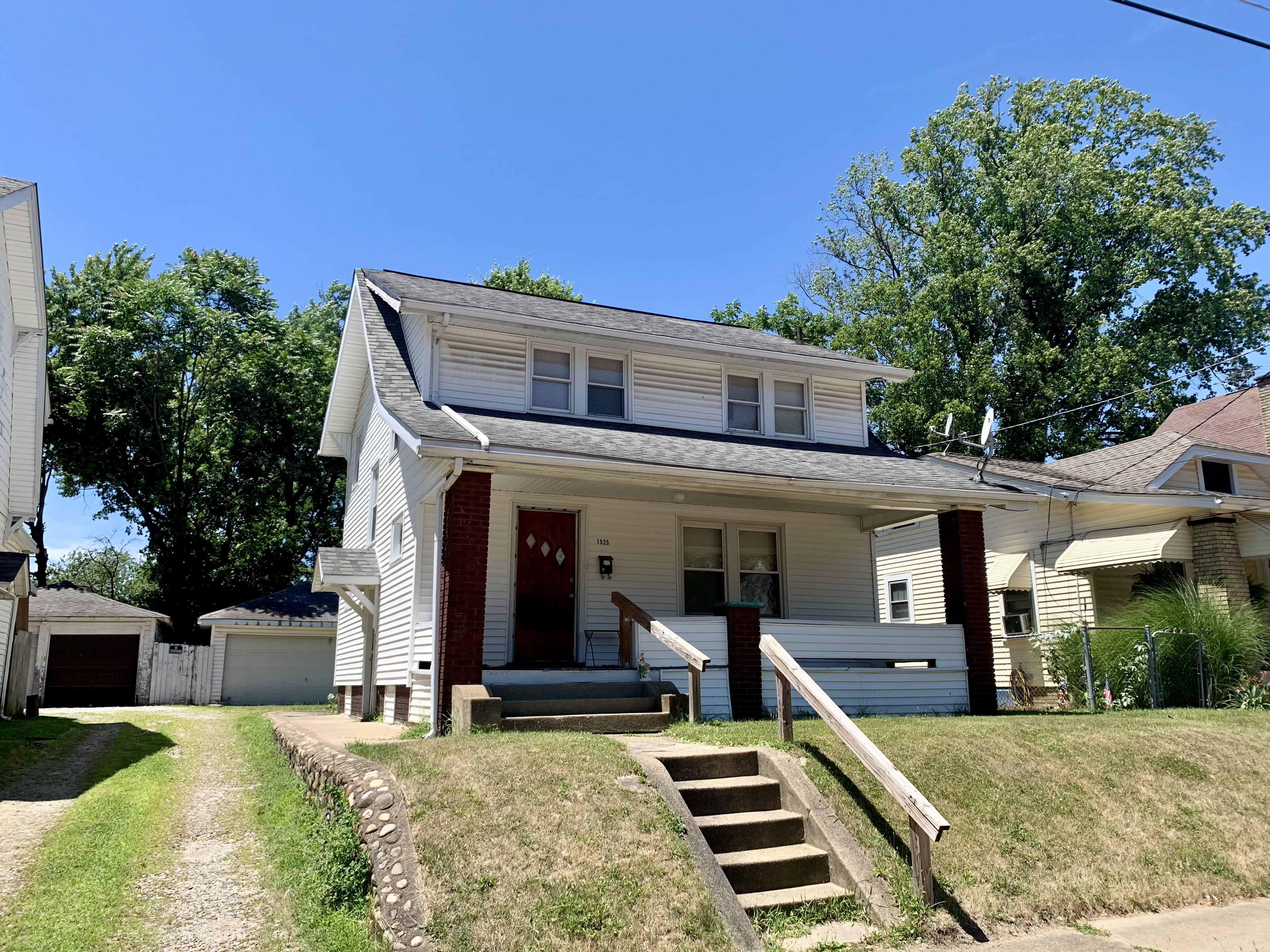 1525 Miami Ct Ne – photo 1