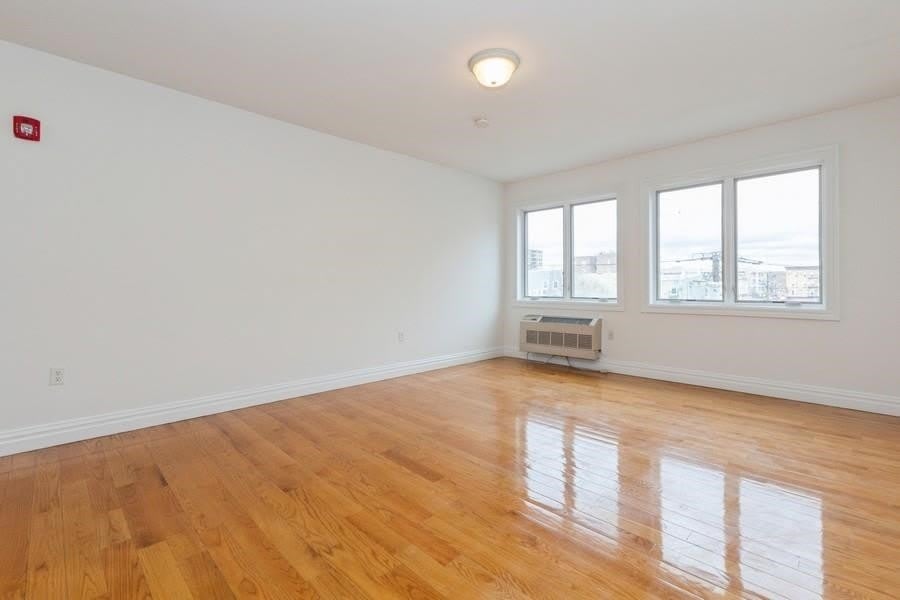 125 43RD ST – photo 5