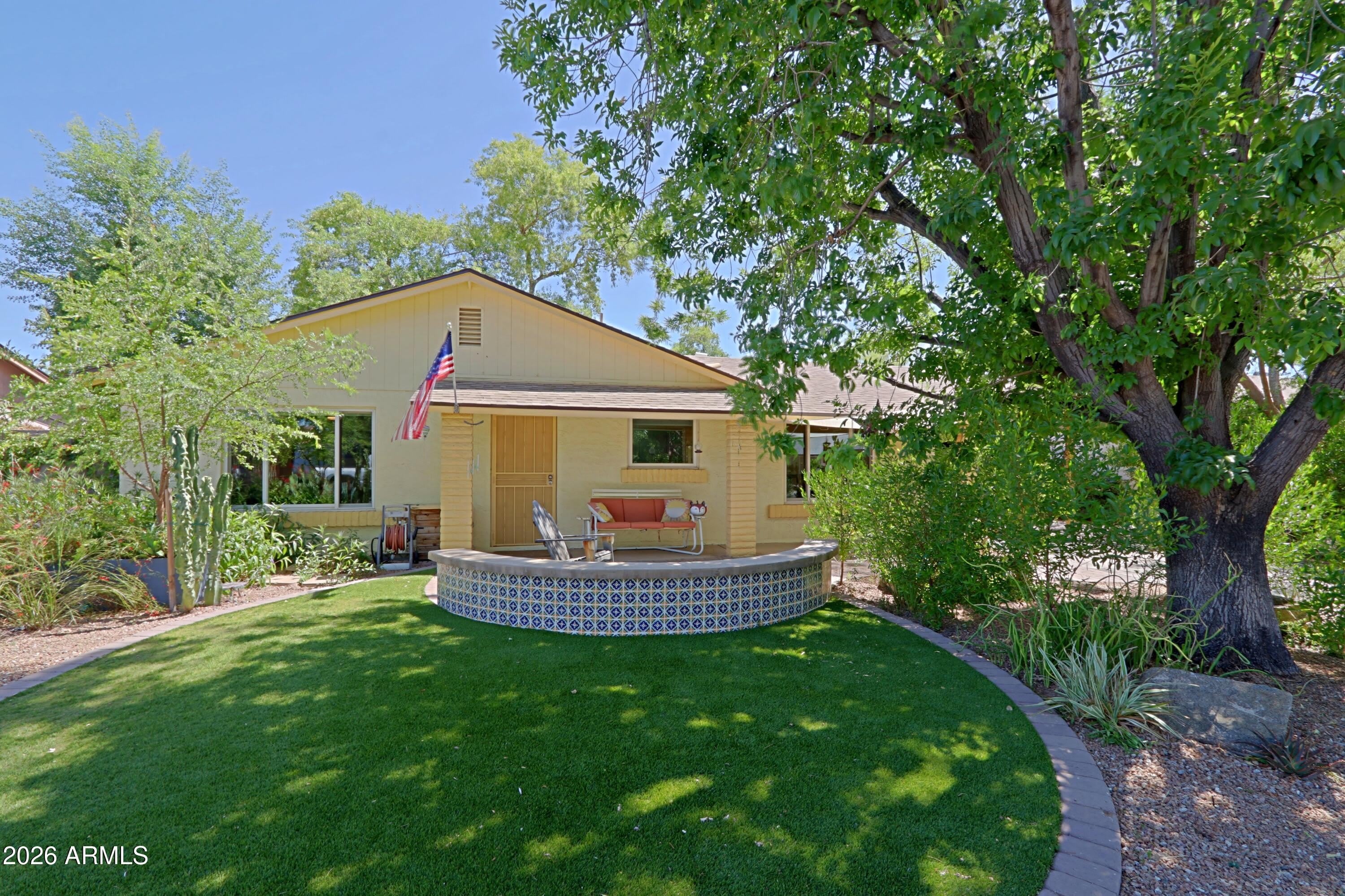 703 E AUBURN Drive – photo 2