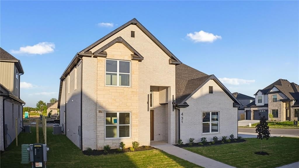 431 Hedge Drive – photo 2