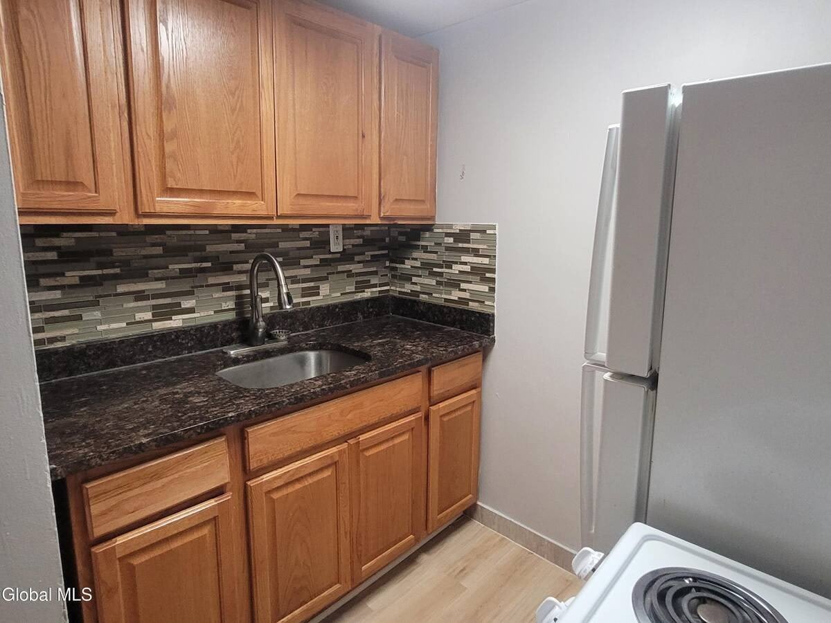 147 Eagle Street – photo 2