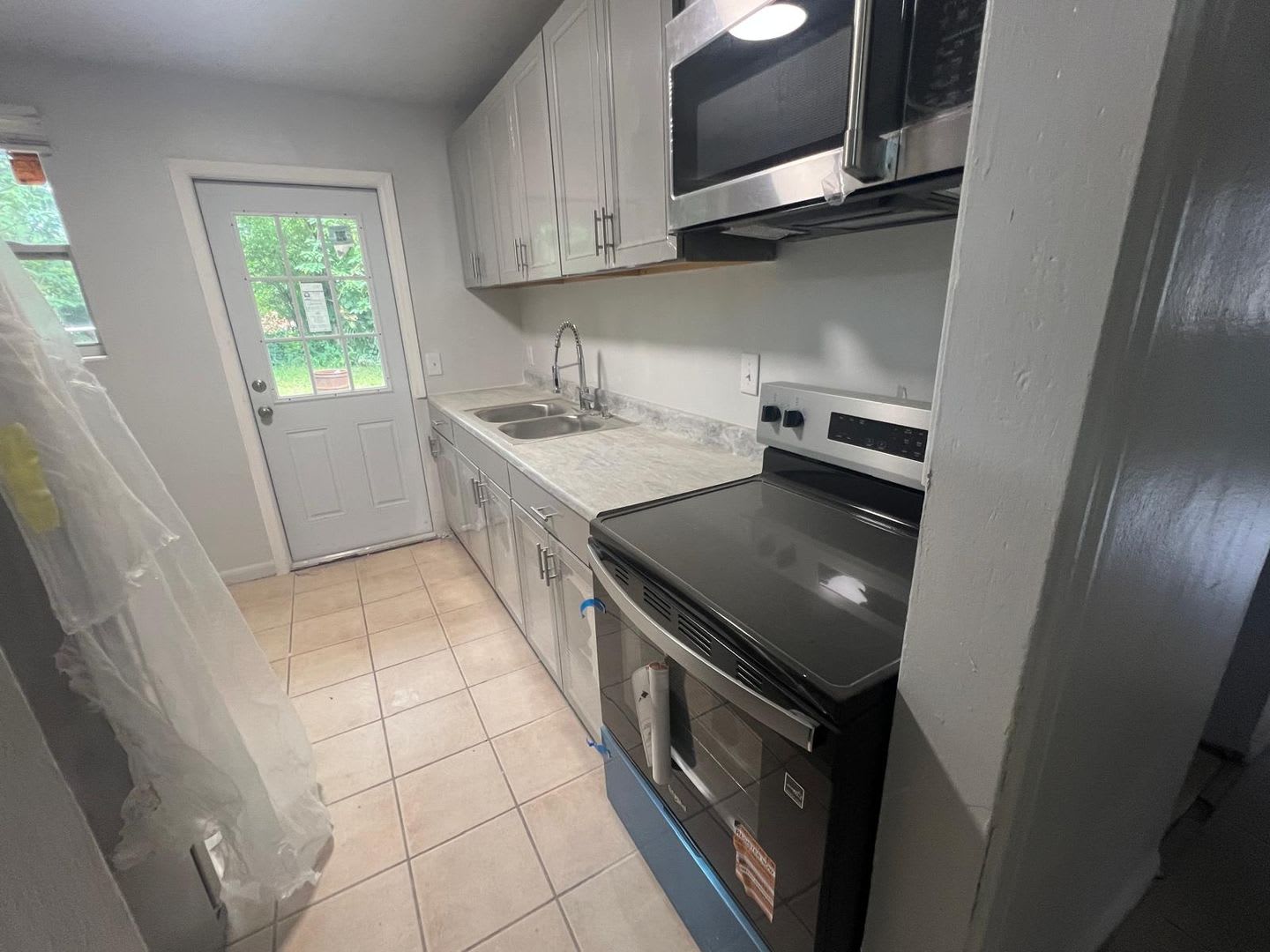 3 bedroom, 1 bathroom single-family home in the Arlington area – photo 4