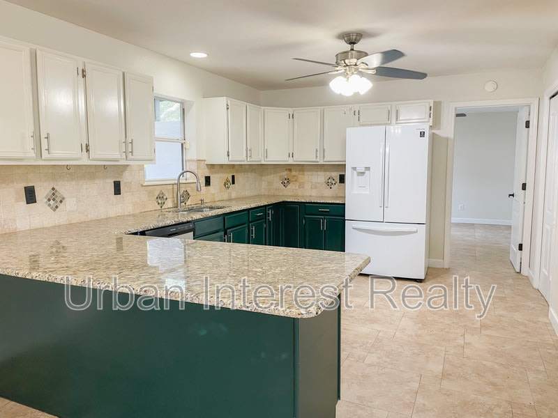 505 Beach Drive – photo 5