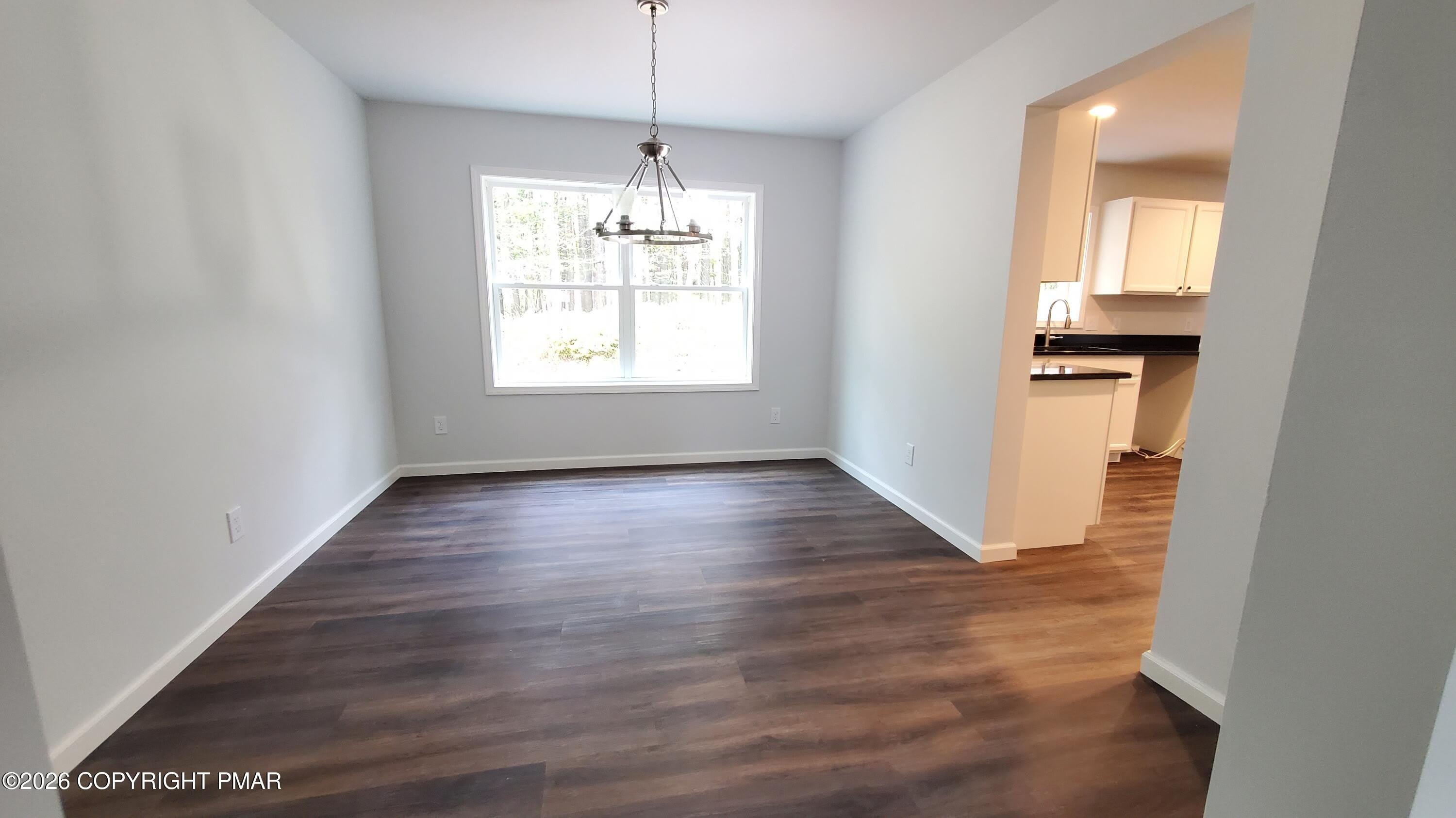 133 Mountain Dr – photo 3
