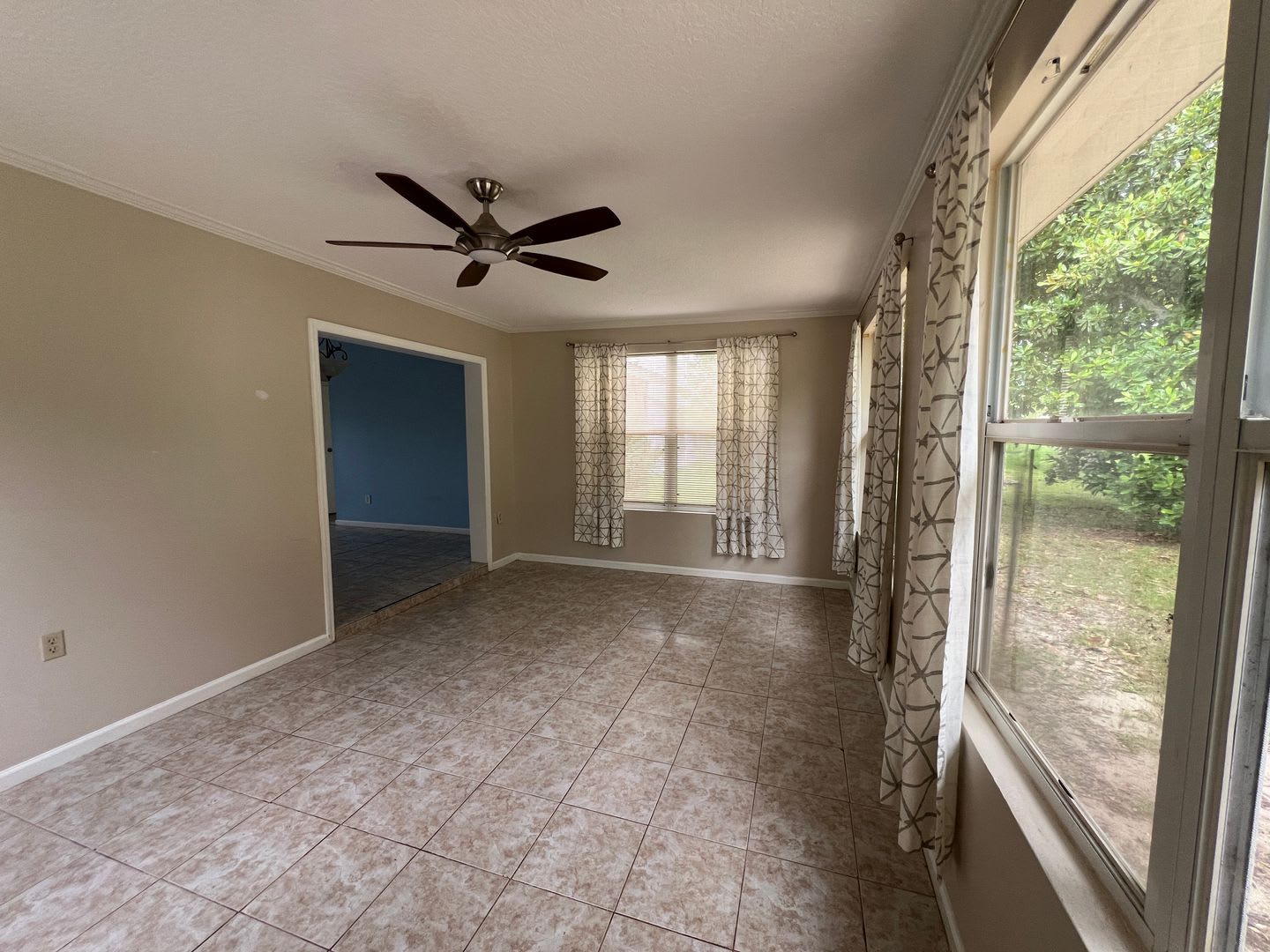 Sebastian Home – photo 3
