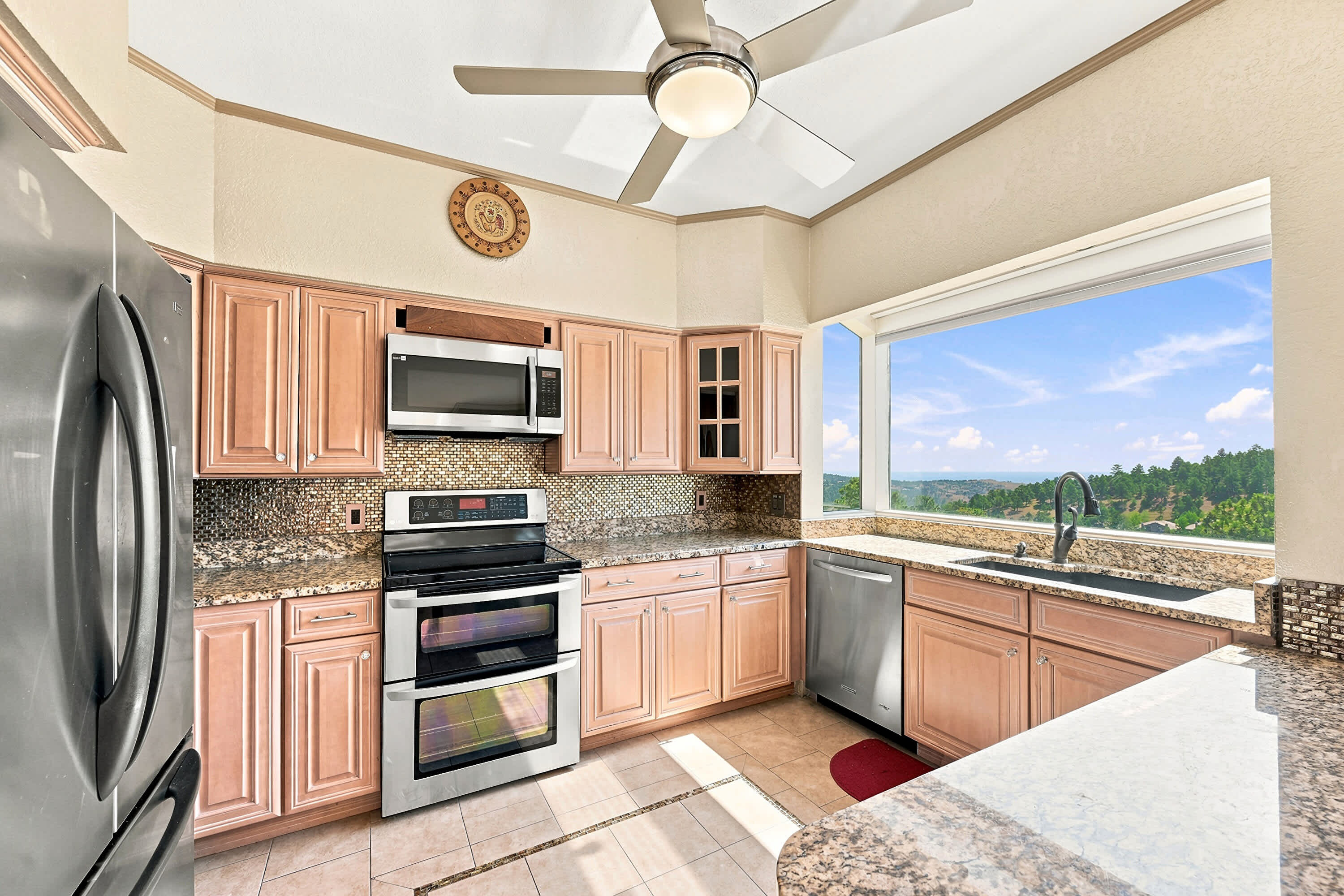 680 Ridgeside Drive – photo 2
