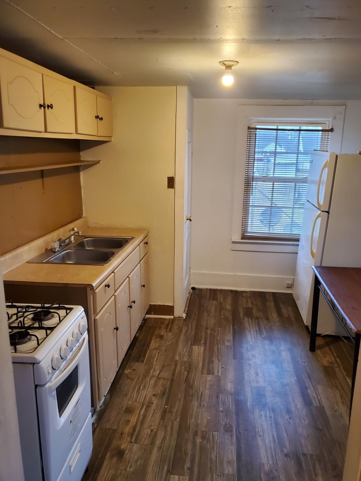 106 E. Green St, Unit 4 – photo 4