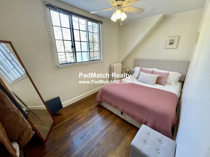 111 Carlton St. – photo 4