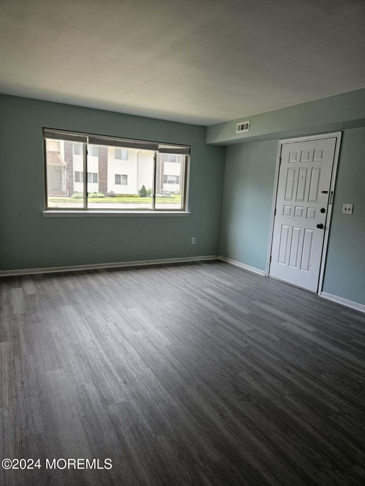 405 Cynthia Court – photo 2