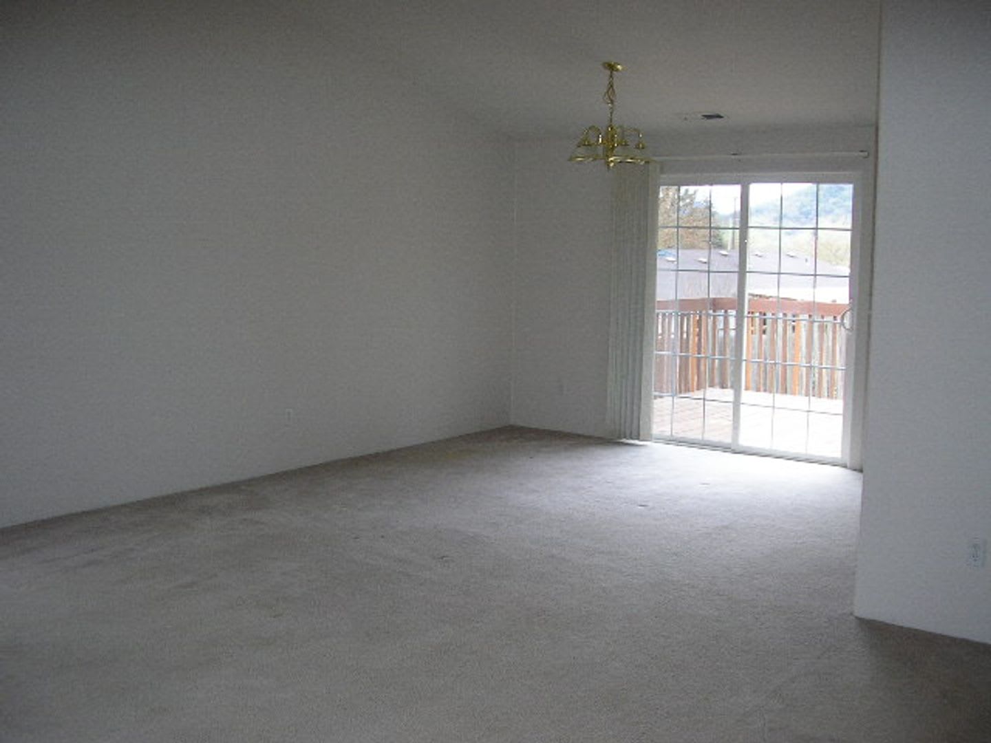 Nice 3 Bedroom Home in Green! – photo 4
