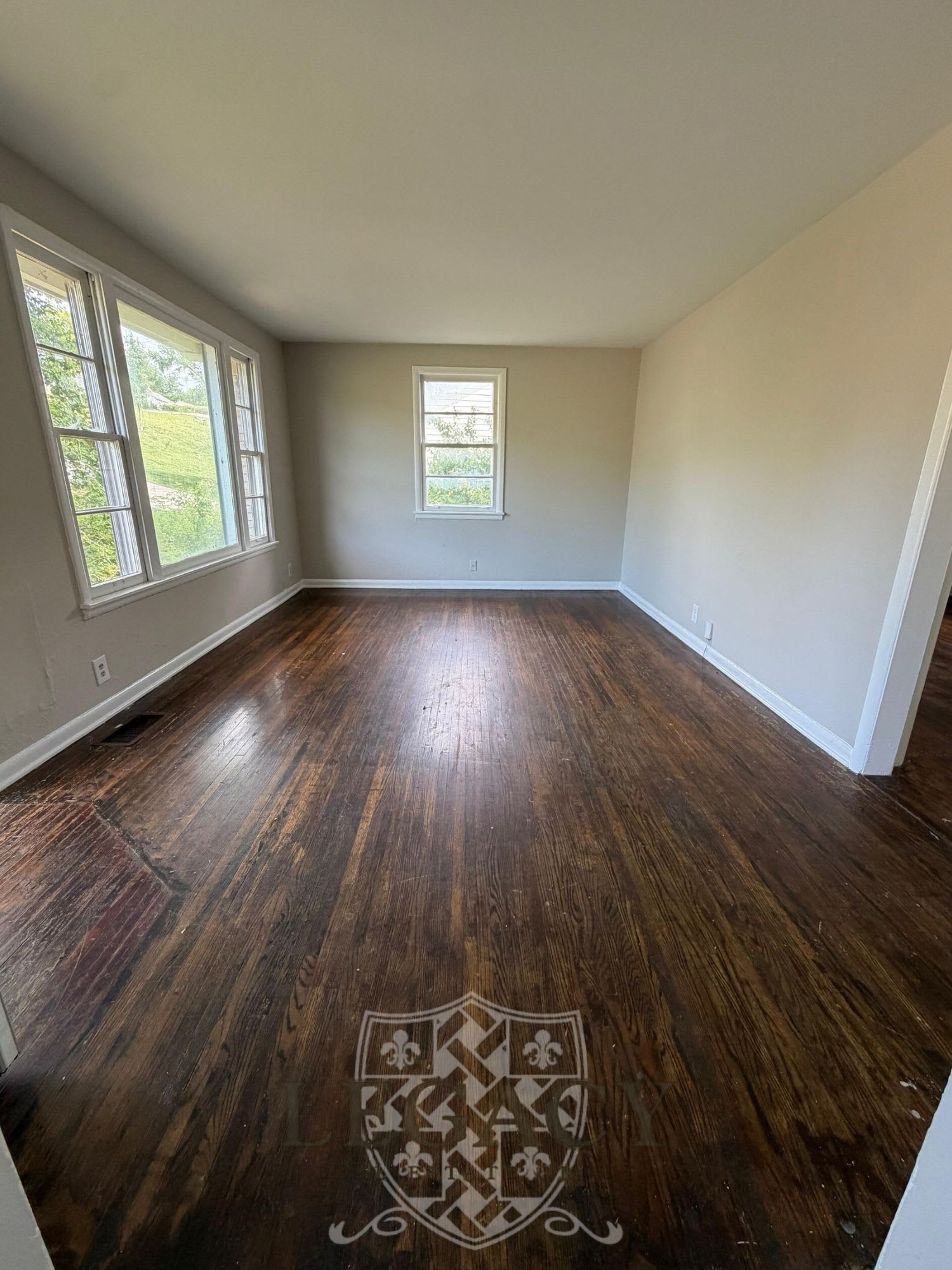 2229 Maplecrest Drive – photo 4