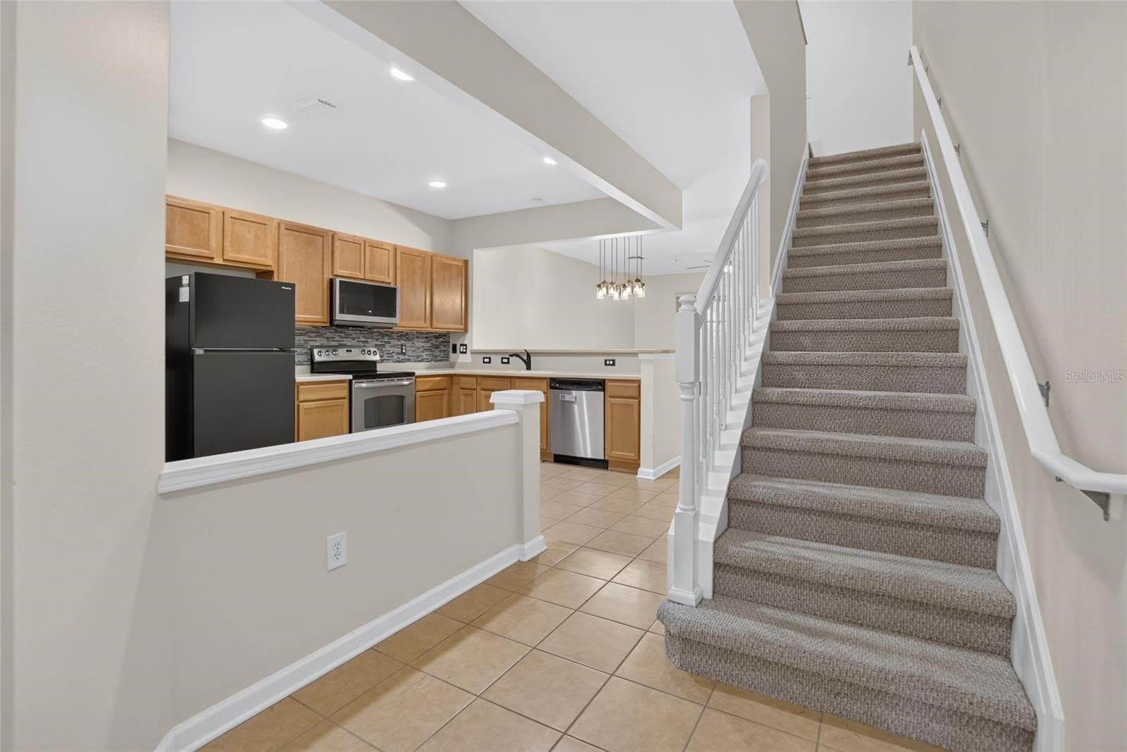 10137 PINK PALMATA Court – photo 4