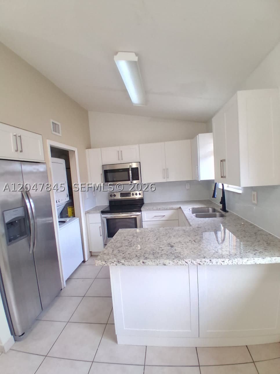 17318 NW 74th Ave – photo 2
