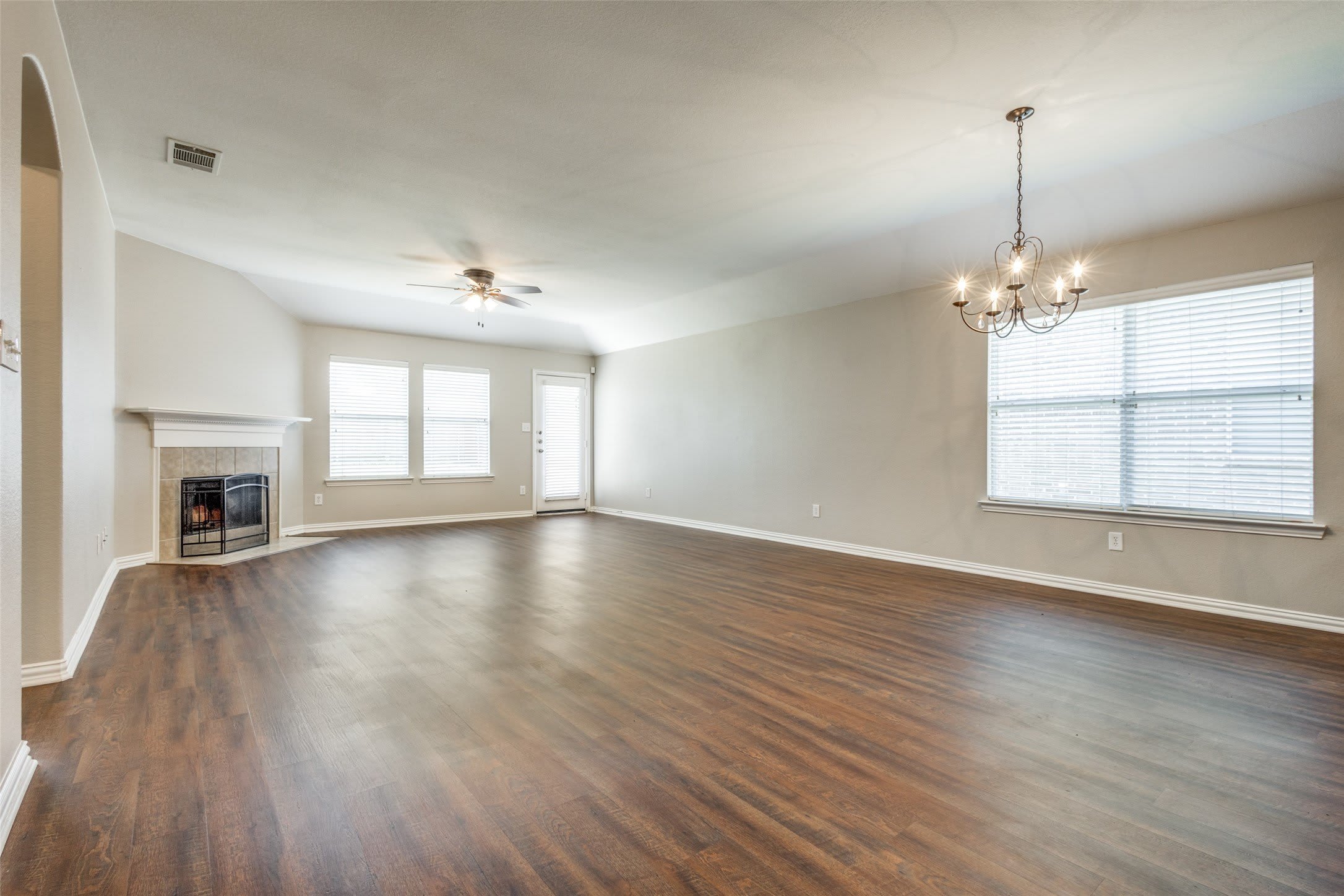 612 Cove Court – photo 3