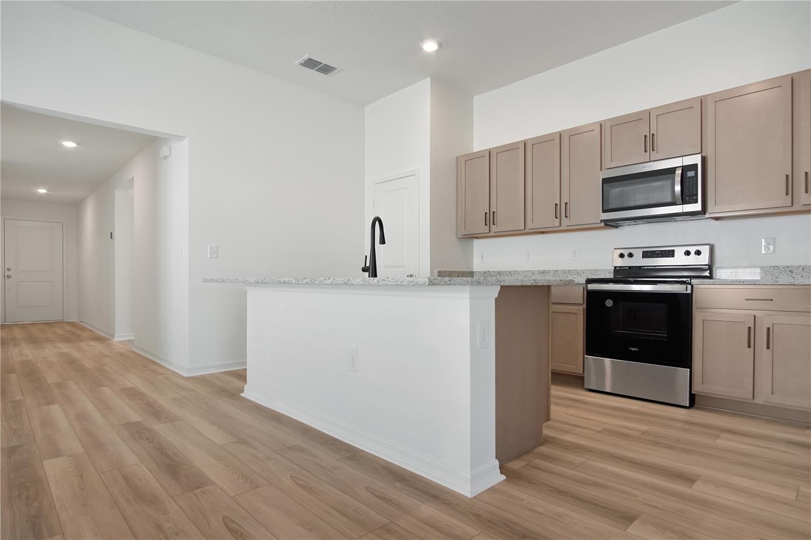 9224 WESTSIDE HILLS Drive – photo 3