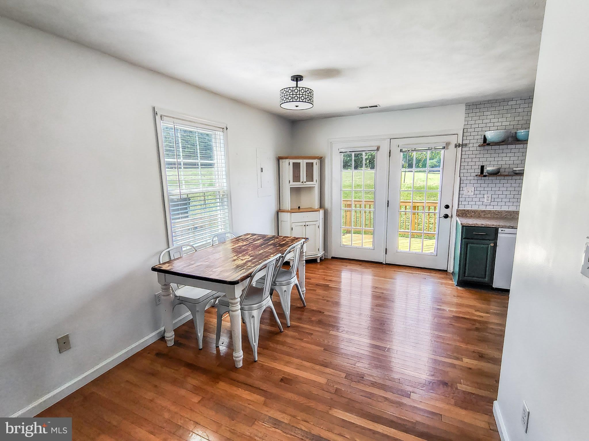 76 HOUGHS Way – photo 4