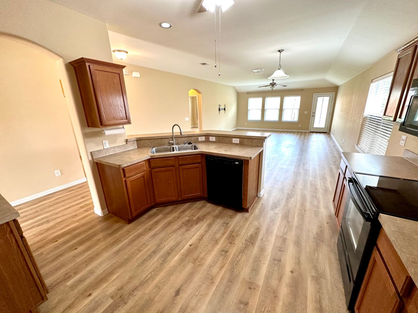 221 Creekwood Princeton Tx 75047 – photo 4