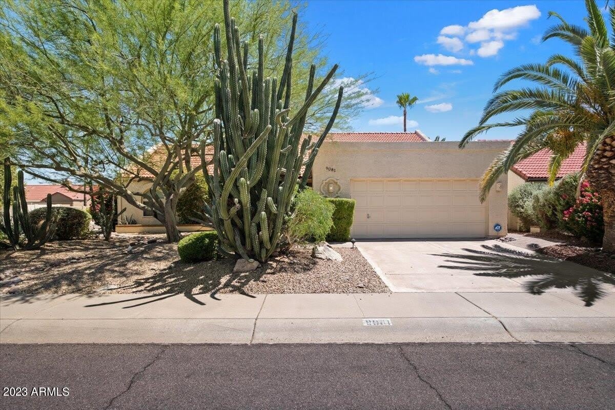 9081 E SAHUARO Drive – photo 2