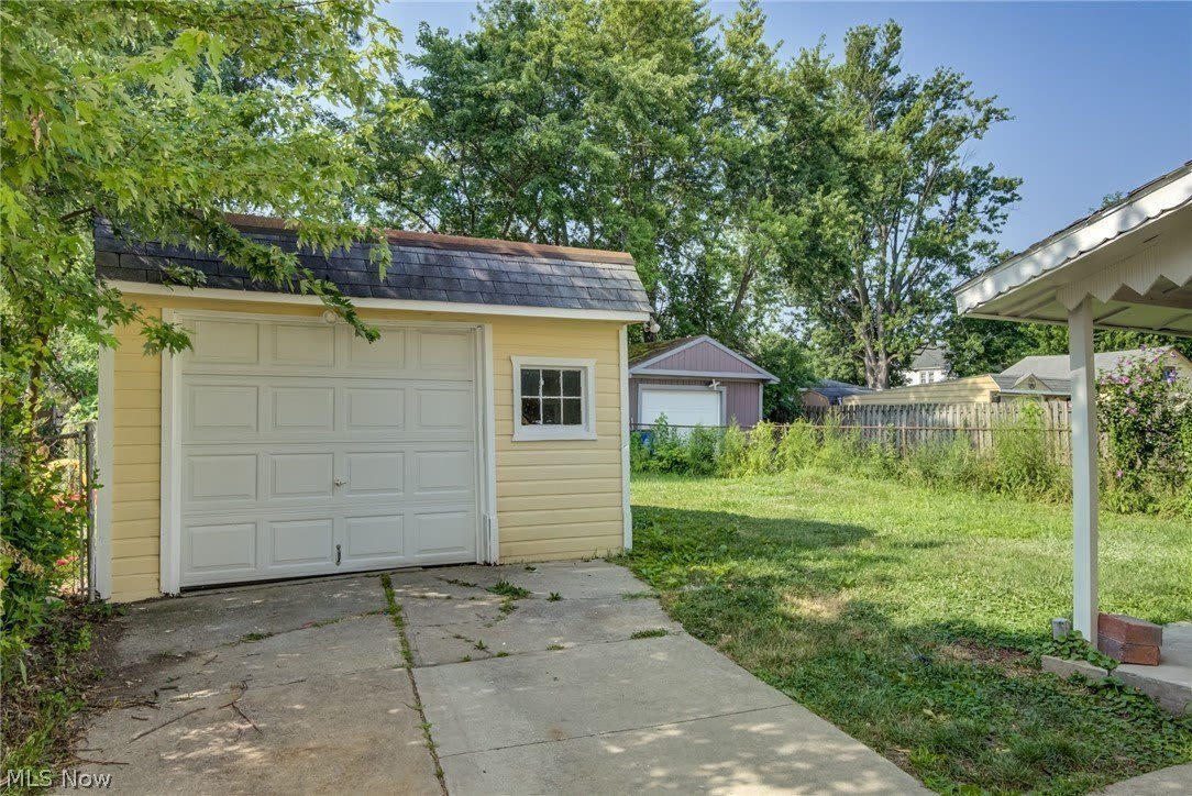13117 Wilton Avenue – photo 2