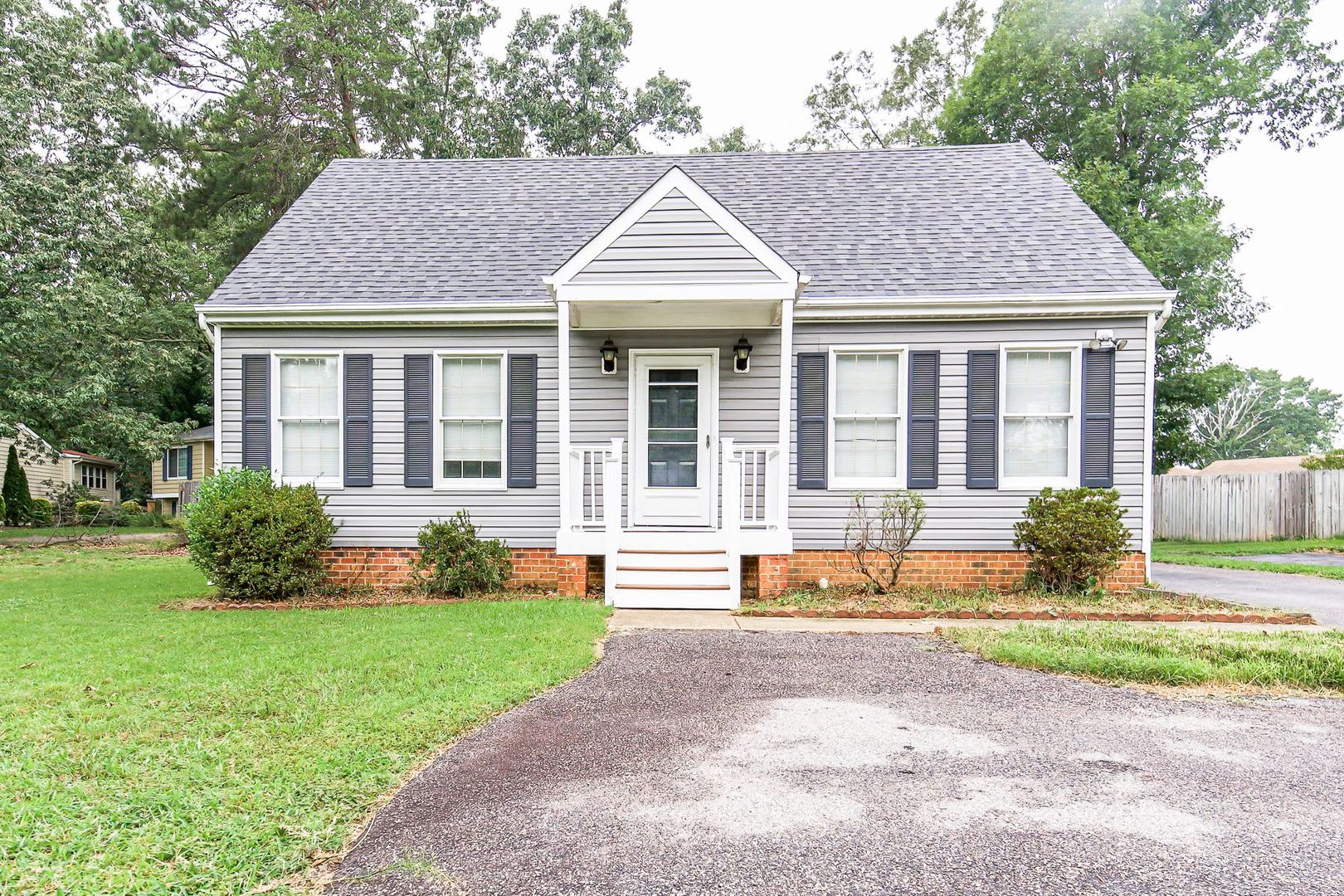 Charming 4BR/2BA Cape on a Large Corner Lot — Minutes to Chesterfield Towne Center — $2,395/mo! – photo 1