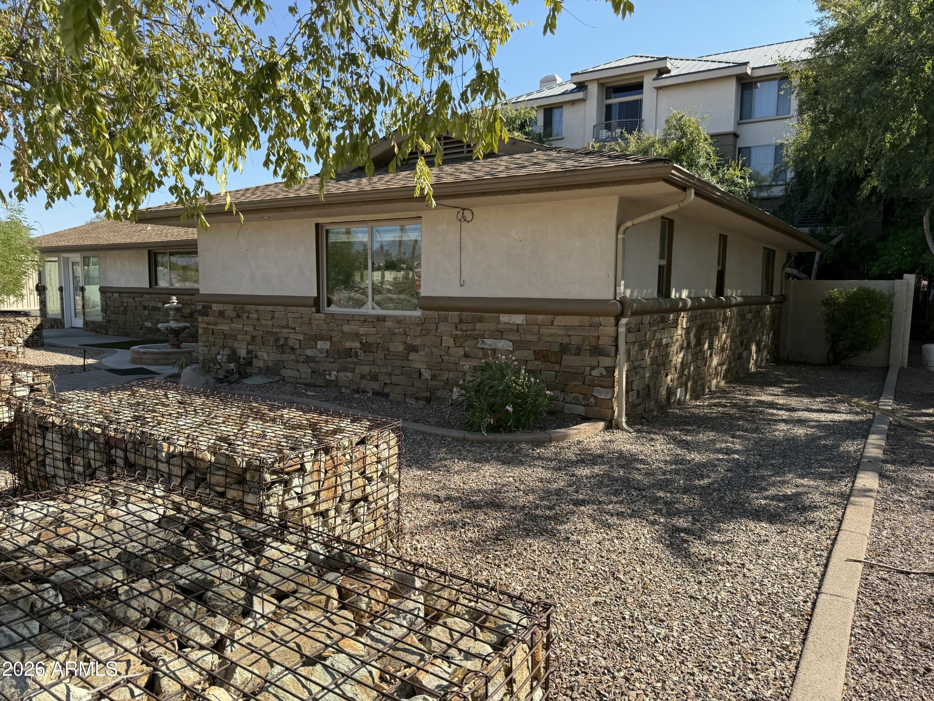 1713 E COLTER Street – photo 3