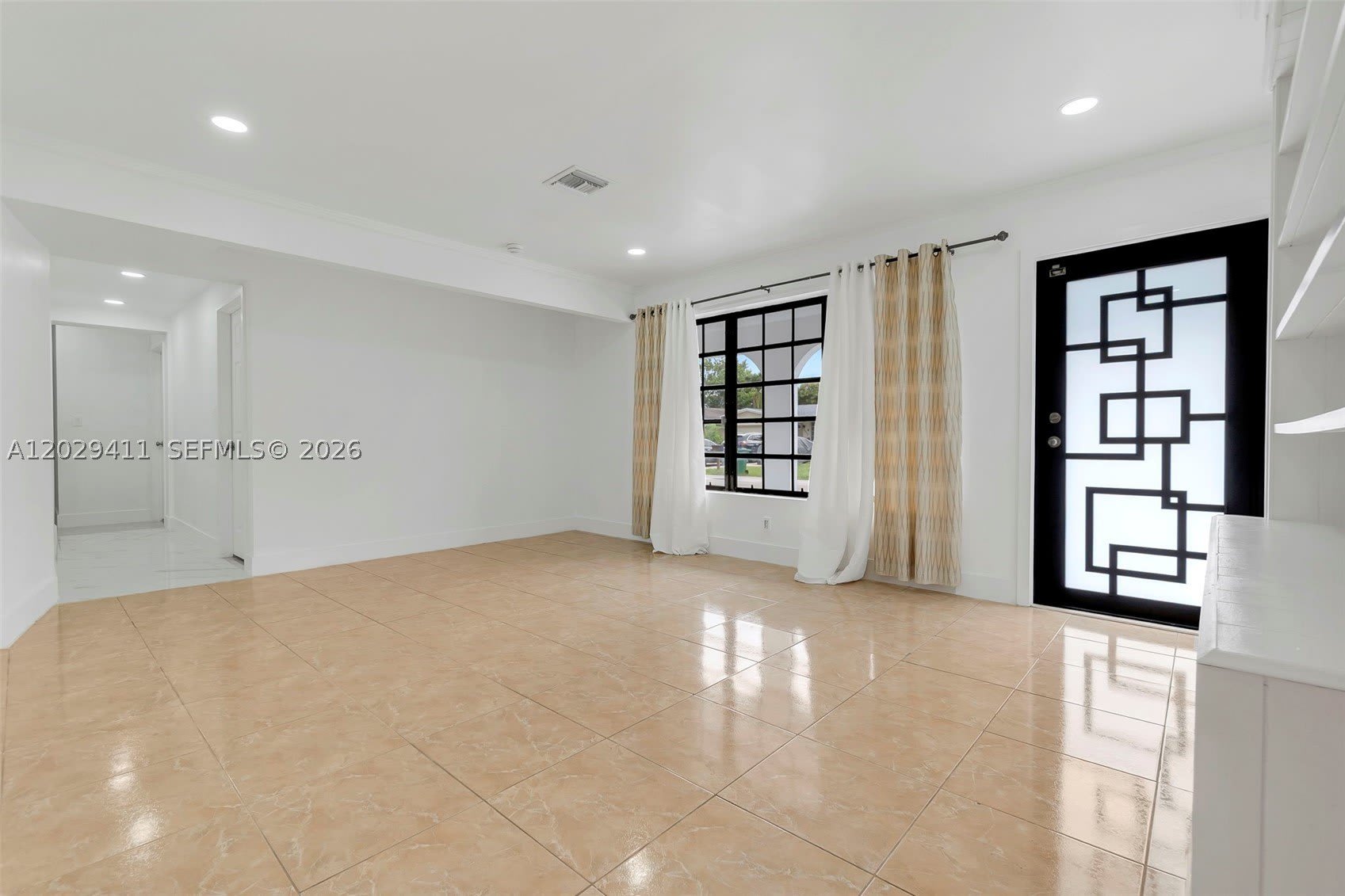 6101 SW 24th St – photo 3