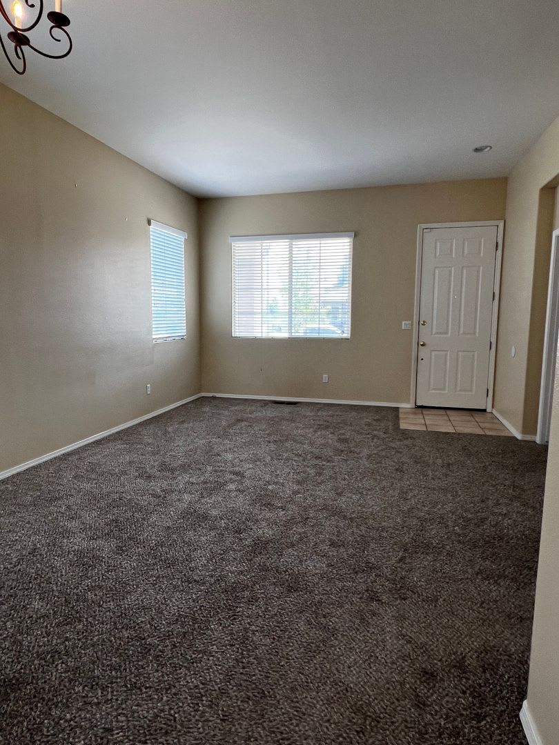 1675 Brentford Way – photo 3