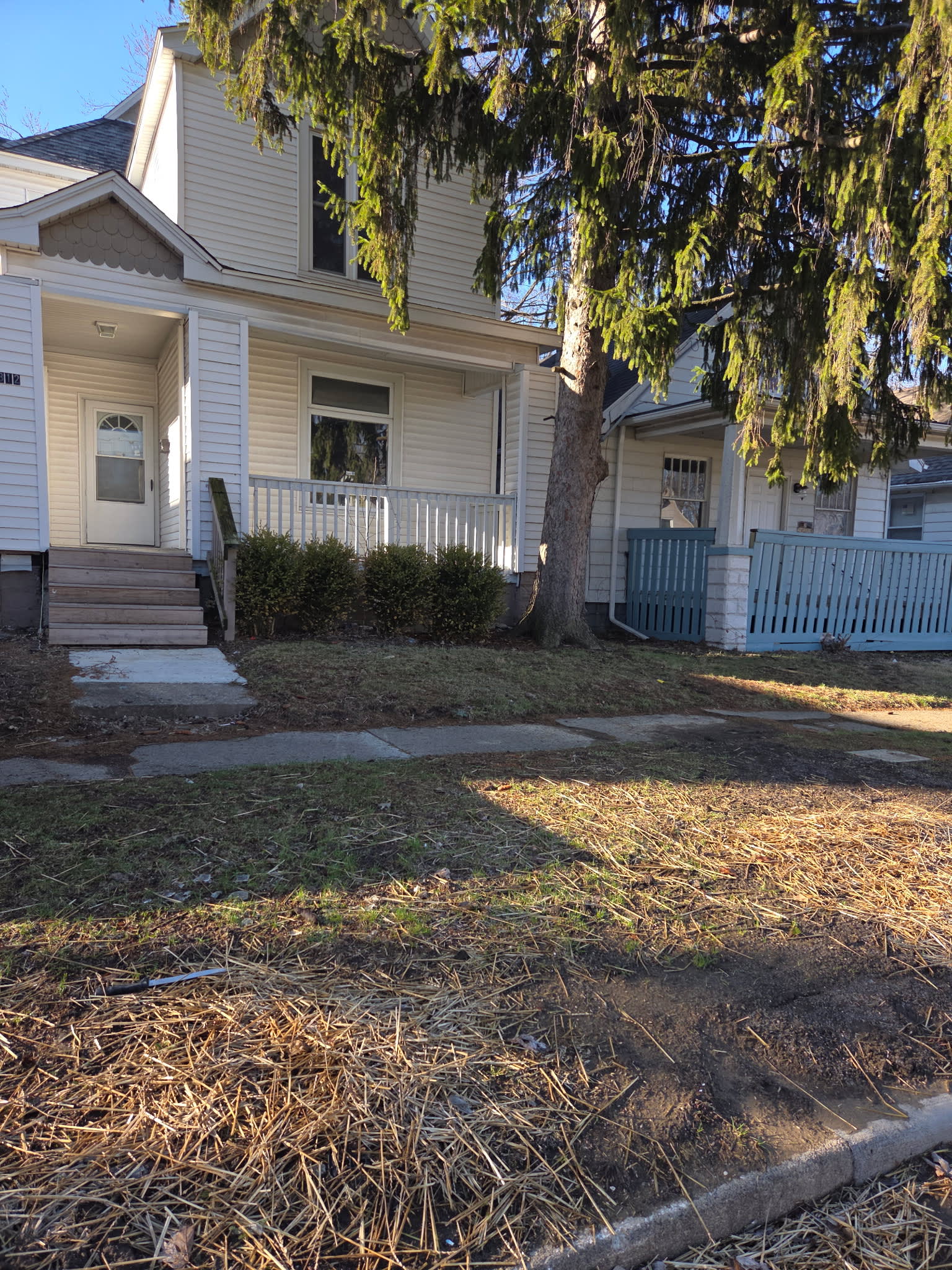 812 West McClure Avenue – photo 1